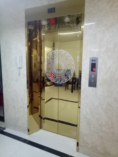 chọn loại cầu thang máy cho gia đình