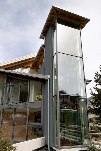 một số lưu ý giúp tăng tính thẩm mỹ khi lắp thang máy ngoài trời