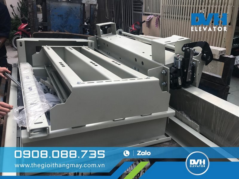Lắp cơ khí cho tời vận chuyển thức ăn